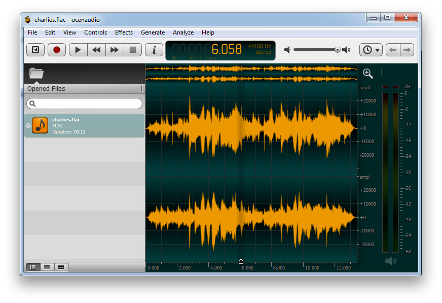 A computer screen shows the Ocenaudio software interface, with two sound recording audio waves on two tracks shown.