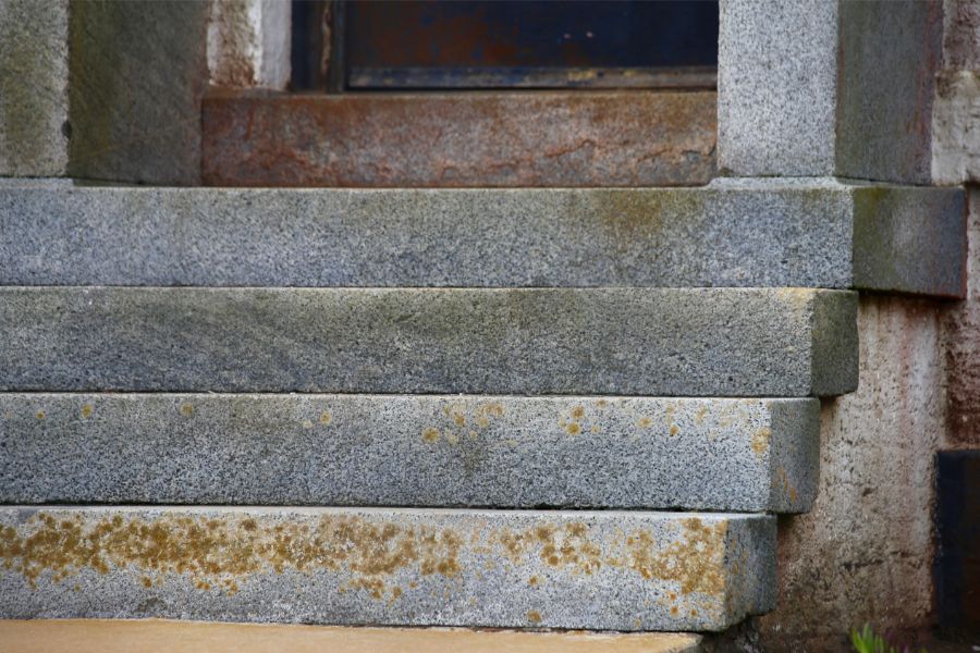 Concrete Steps Need Repair