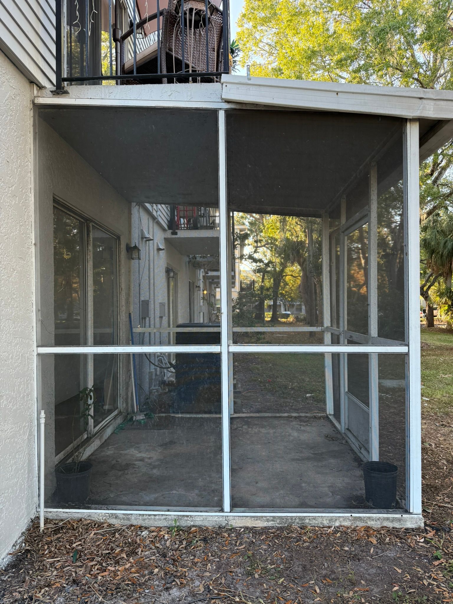 Porch screen repair
