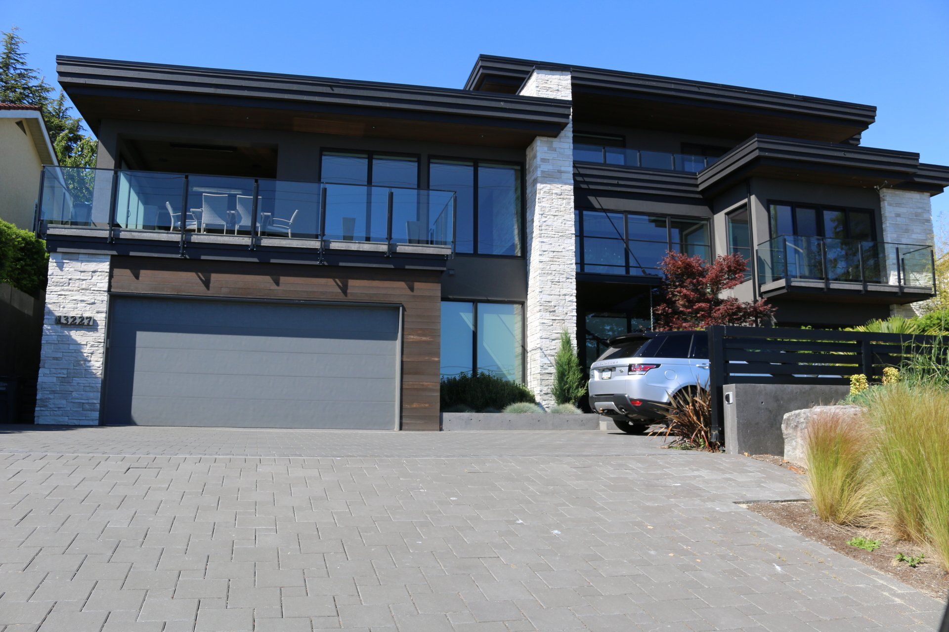 Modern home with Rinox Kenya stone