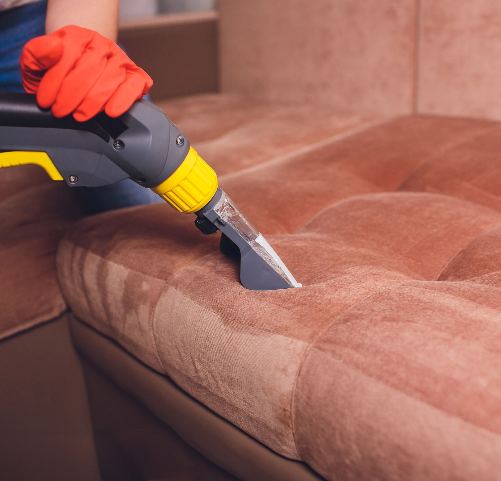Cleaning Sofa — Tavares, FL — SUPREME CLEAN & RESTORATION Cleaning Sofa — Tavares, FL — SUPREME CLEAN & RESTORATION