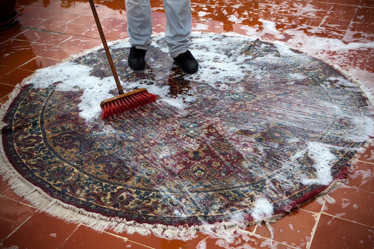 Rug Cleaning — Tavares, FL — SUPREME CLEAN & RESTORATION Rug Cleaning — Tavares, FL — SUPREME CLEAN & RESTORATION