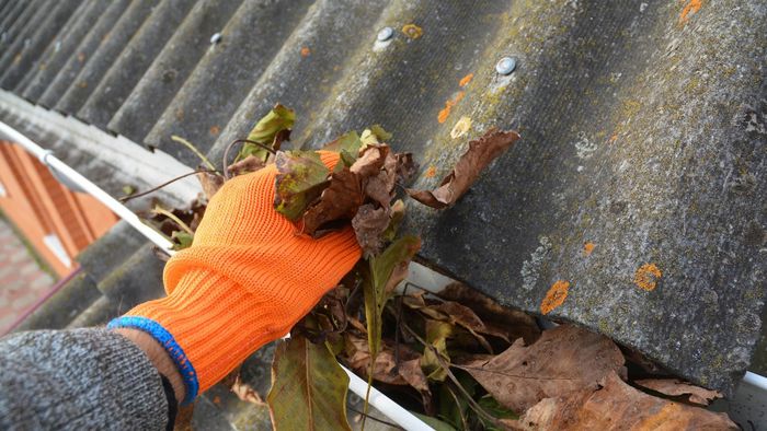 Gutter Cleaning — Stevensville, MT — 406 Seamless Gutters Gutter Cleaning — Stevensville, MT — 406 Seamless Gutters