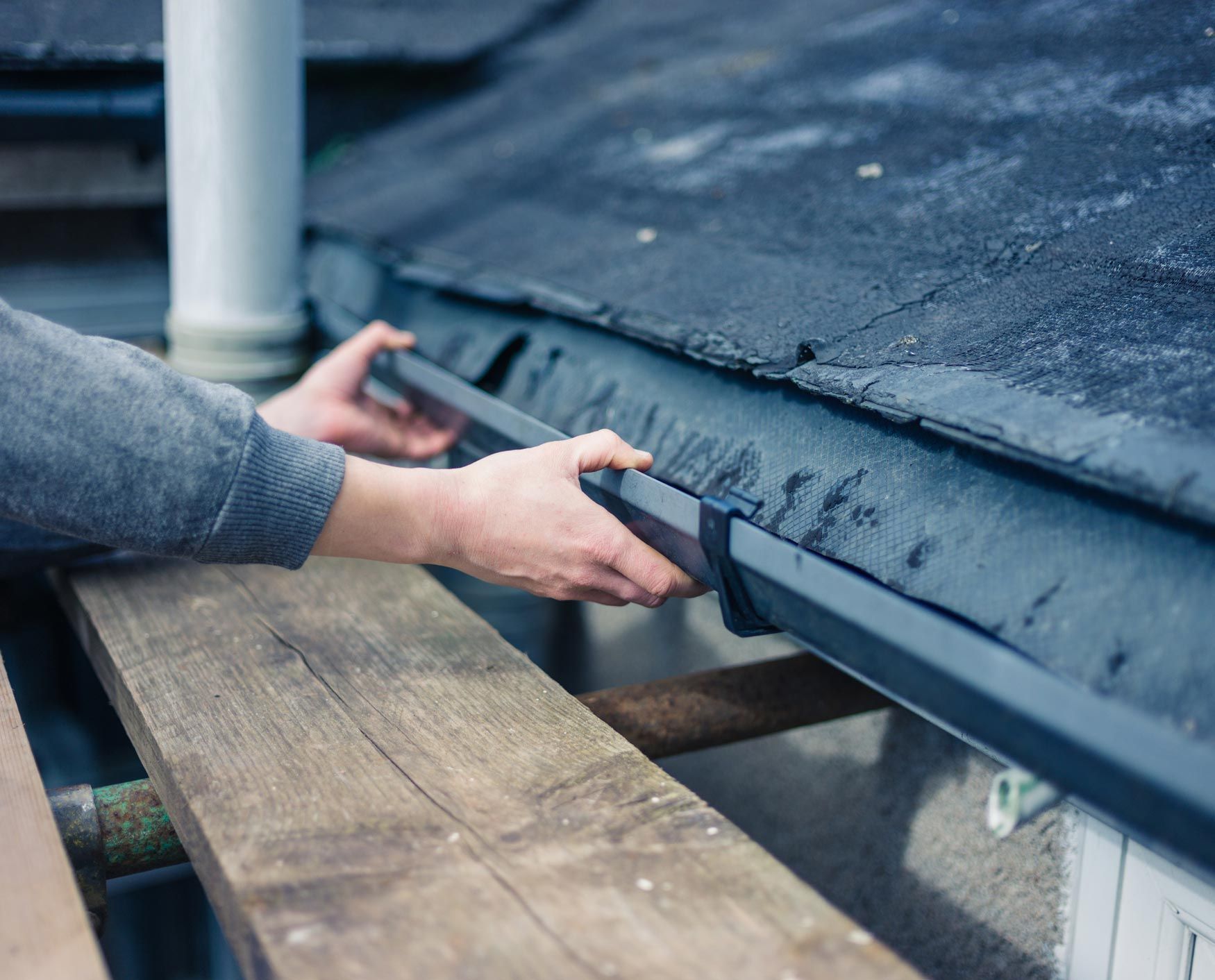 Fixing Gutter — Stevensville, MT — 406 Seamless Gutters Fixing Gutter — Stevensville, MT — 406 Seamless Gutters