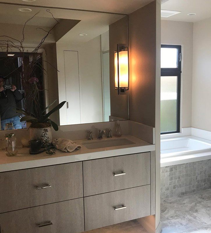 Custom Glass Shelves & Cabinets