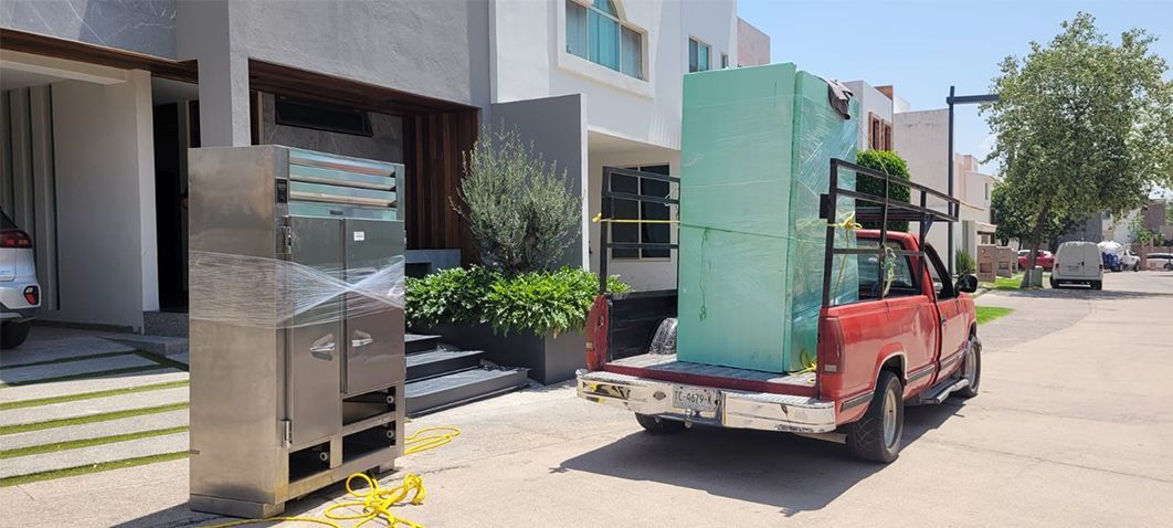 TRANSPORTES Y MUDANZAS URESTI