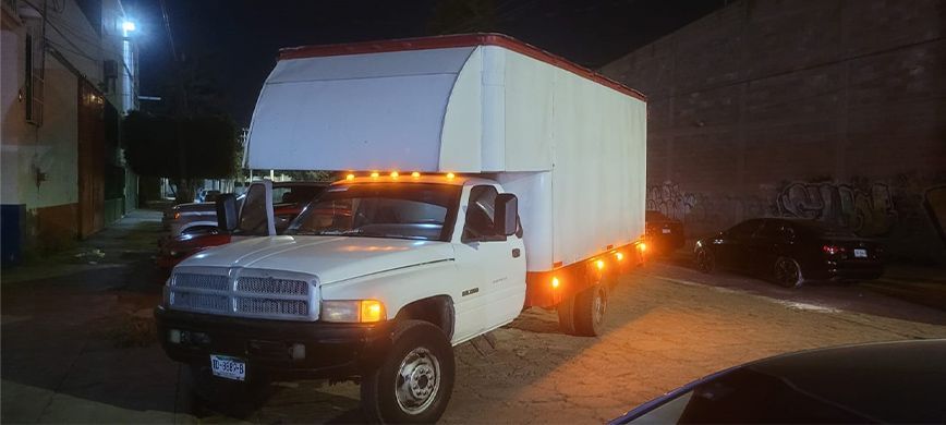 TRANSPORTES Y MUDANZAS URESTI