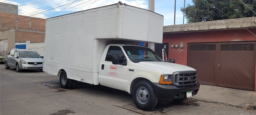 TRANSPORTES Y MUDANZAS URESTI