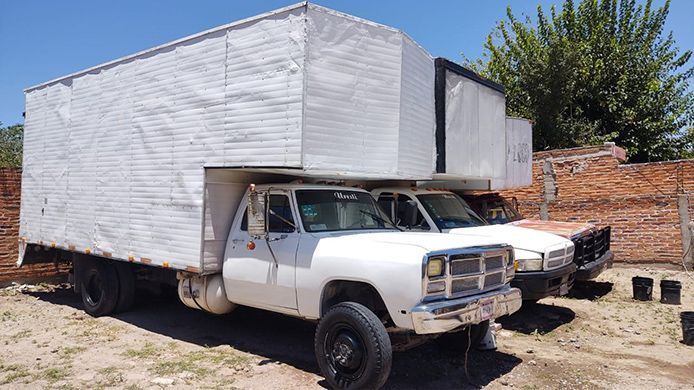 TRANSPORTES Y MUDANZAS URESTI
