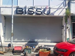 Instalación de cortina de acero