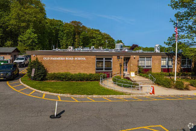 Old Farmers Road School exterior