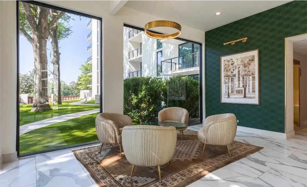 Seating Area at Ilion Apartments Marietta, GA.