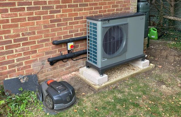 Heat pumps near Canford Bottom