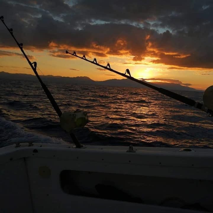 Coucher de soleil lors d'une pèche a l'auberge Timay Evasion