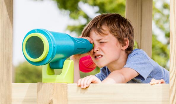 Telescope for children's climbing apparatus