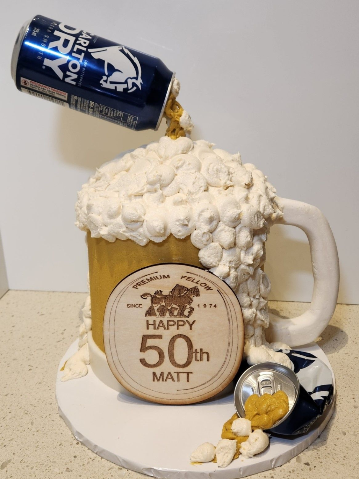 Beer mug cake with 
