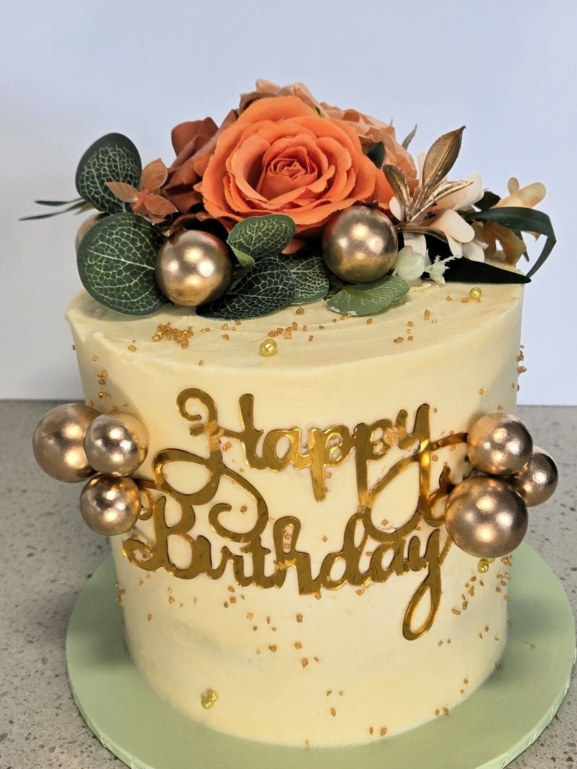 Birthday cake with gold 