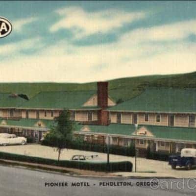 An old postcard of the pioneer motel in pendleton oregon