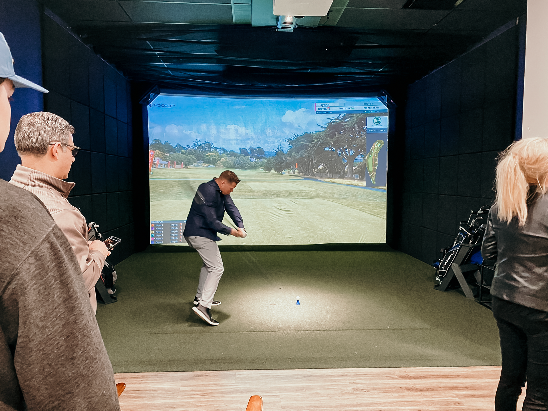 Woods & Irons Golf Simulators - Hershey, Pennsylvania