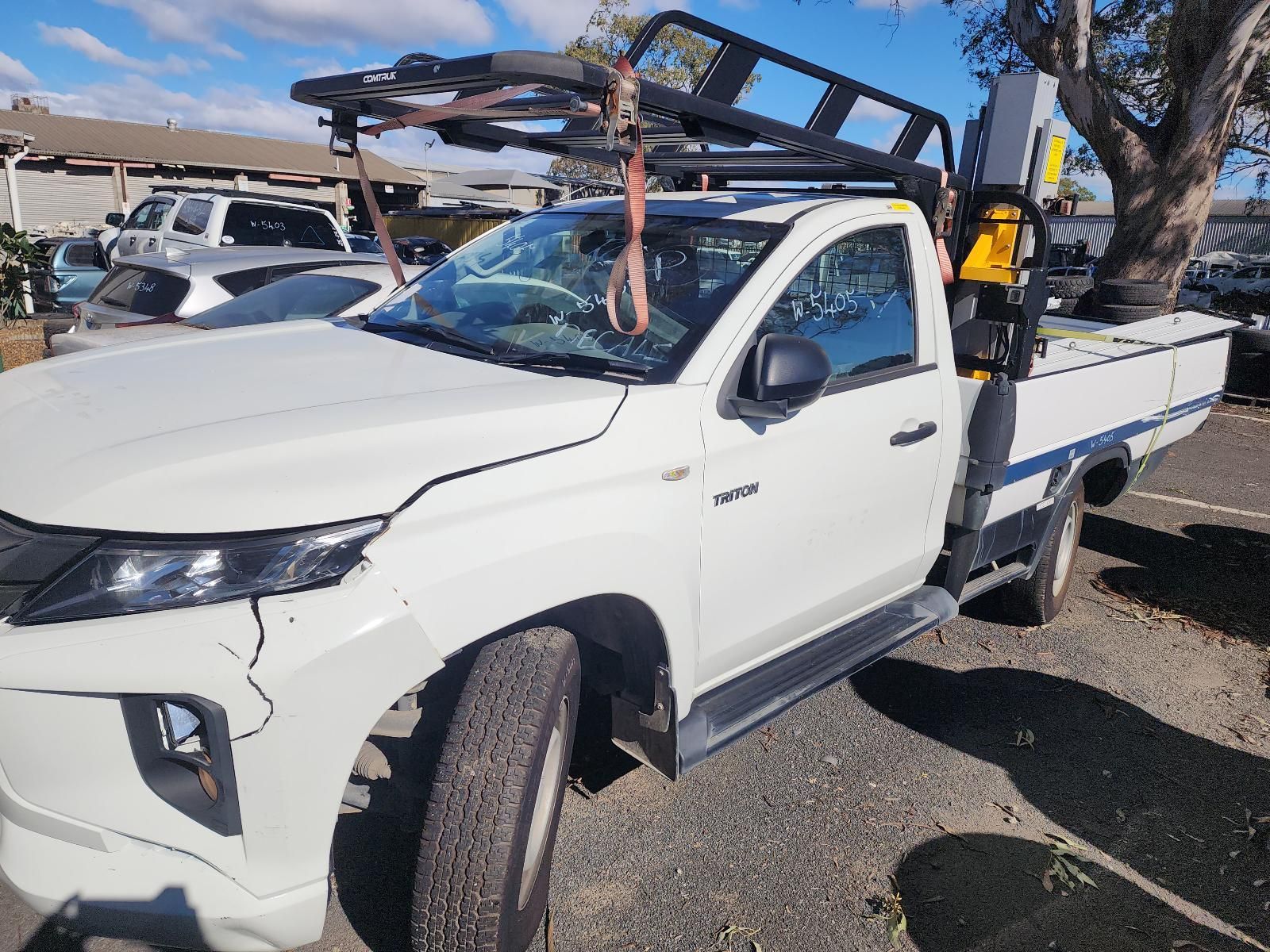 W-5405 MITSUBISHI TRITON MR GLX 2.4L TURBO DIESEL AUTOMATIC 2WD SINGLE CAB 2023