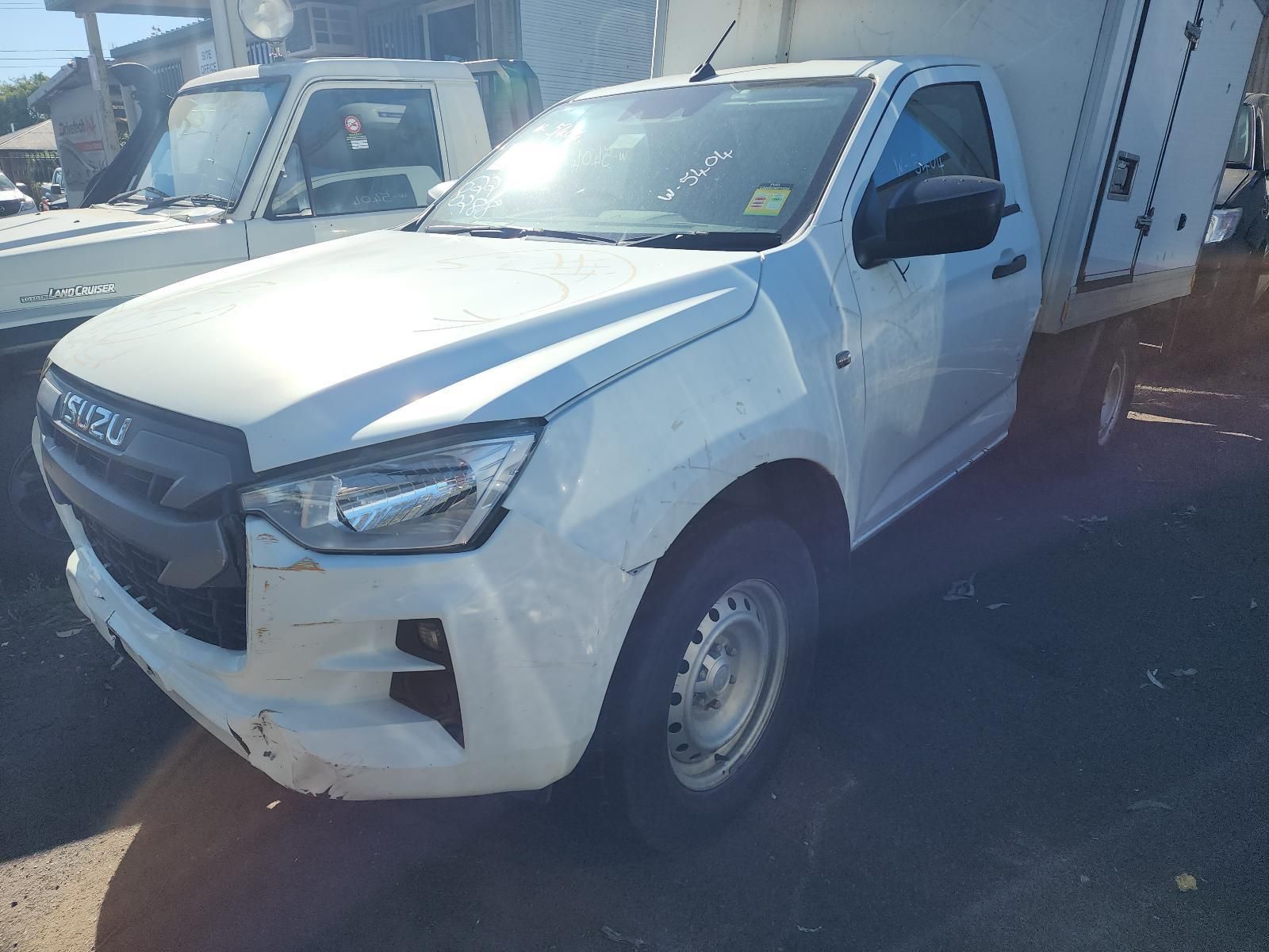 W-5404 ISUZU D-MAX SX 3.0L TURBO DIESELSINGLE CAB 2WD AUTOMATIC 2021