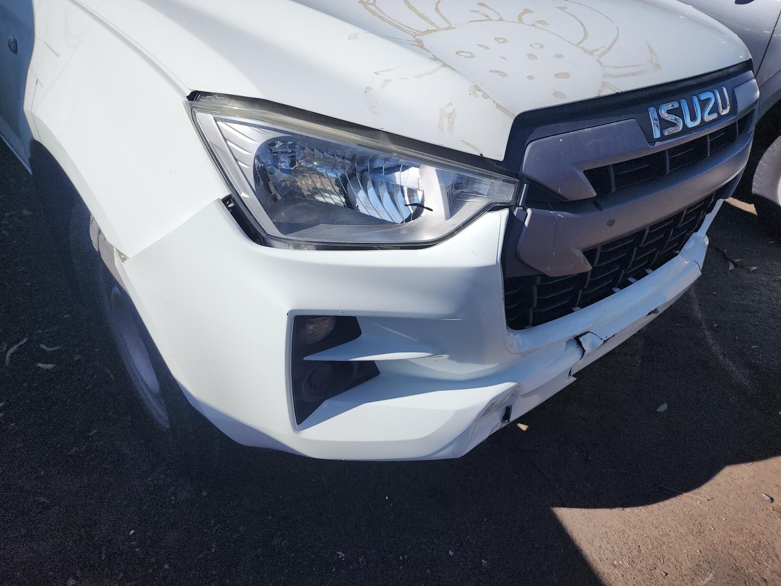 Front of a White Isuzu Pickup Truck — South West 4WD Wreckers In Harristown, QLD