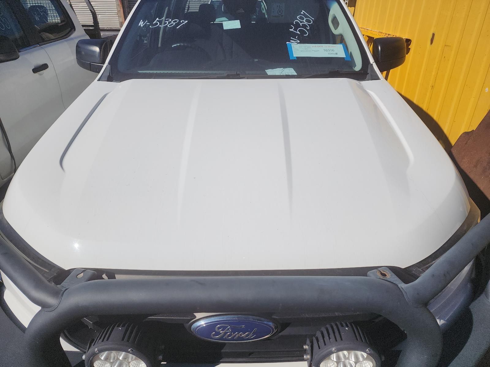 Front View of a White Ford SUV — South West 4WD Wreckers In Harristown, QLD