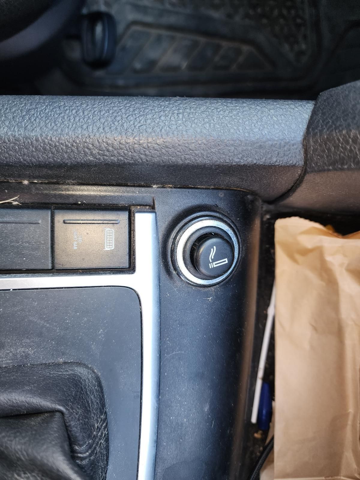 Car Dashboard Center Console — South West 4WD Wreckers In Harristown, QLD