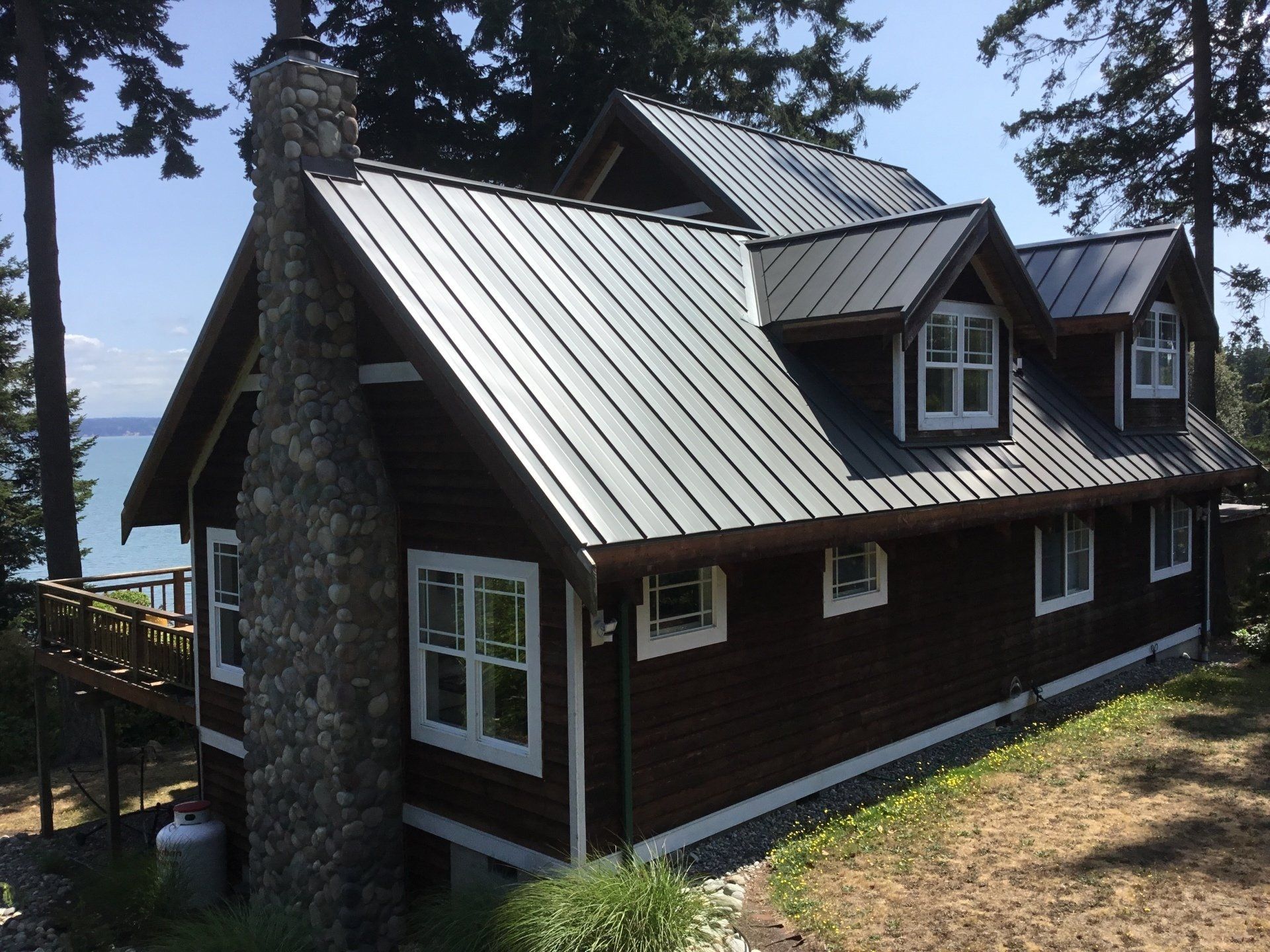 Arched Roof Metal Shingles on Quonset House