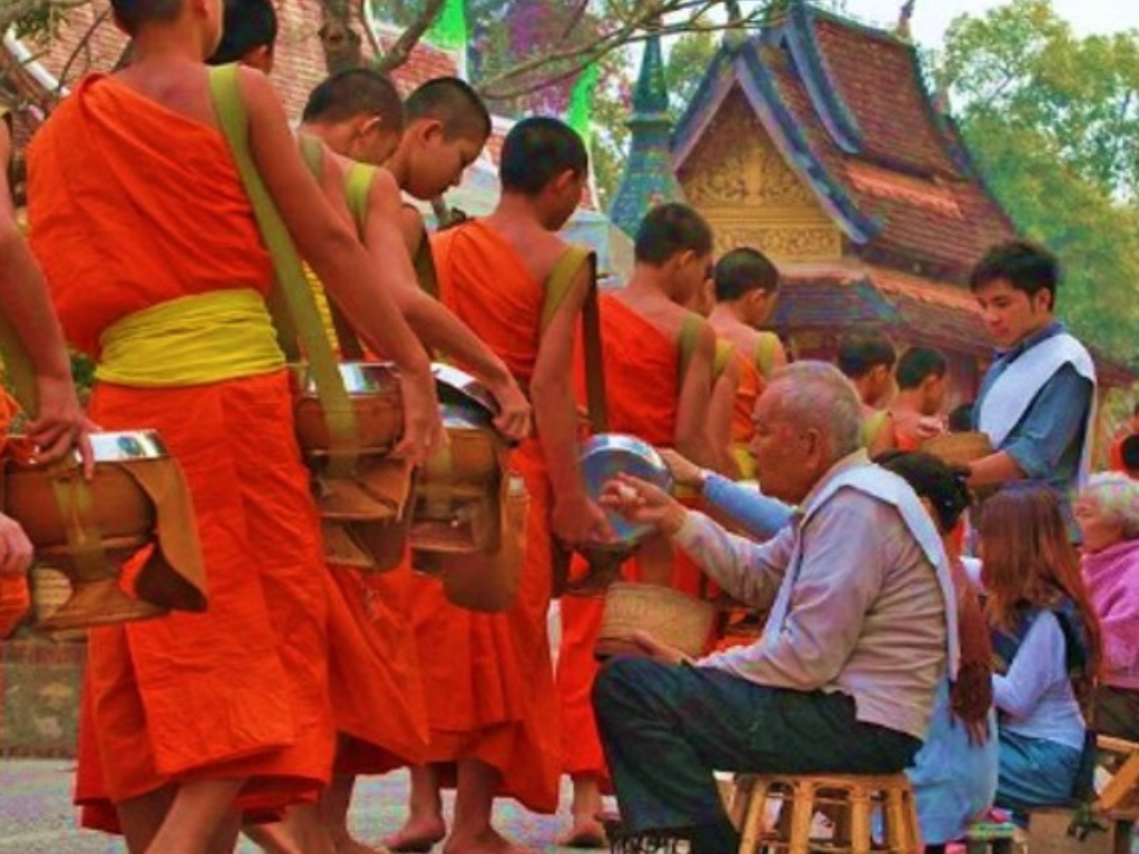 Laos 4 Days Private Laung Prabang UNESCO heritage Tour