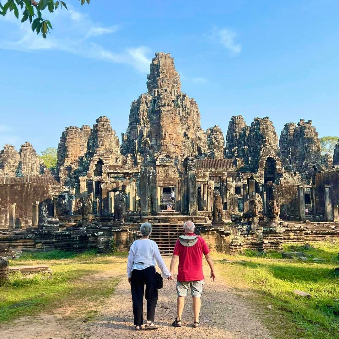 Cambodia 9 Days Tour From Siem Reap to Phnom Penh & Sihanoukville Beaches