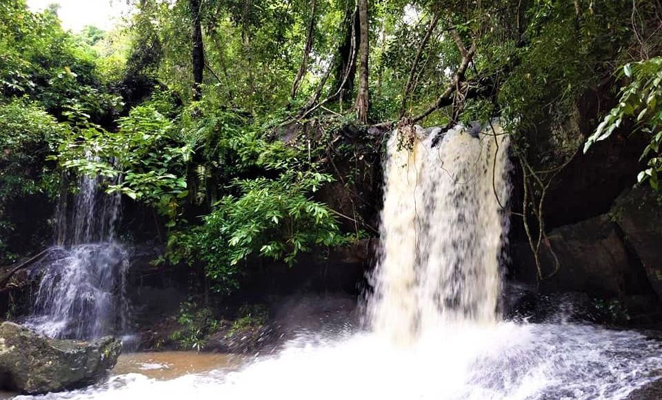 Private tour of Kbal Spean jungle trek, Banteay Srei temple, and the Cambodian Landmine Museum near Siem Reap