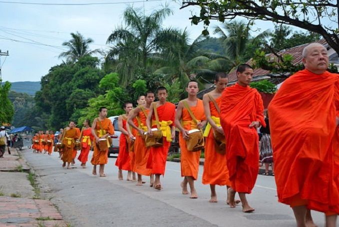 Laos 4 Days Private Laung Prabang UNESCO heritage Tour