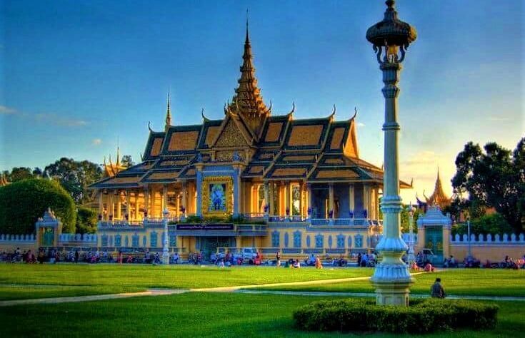Exploring Phnom Penh: A Guide to the City's Must-Visit Attractions Exploring Phnom Penh: A Guide to the City's Must-Visit Attractions