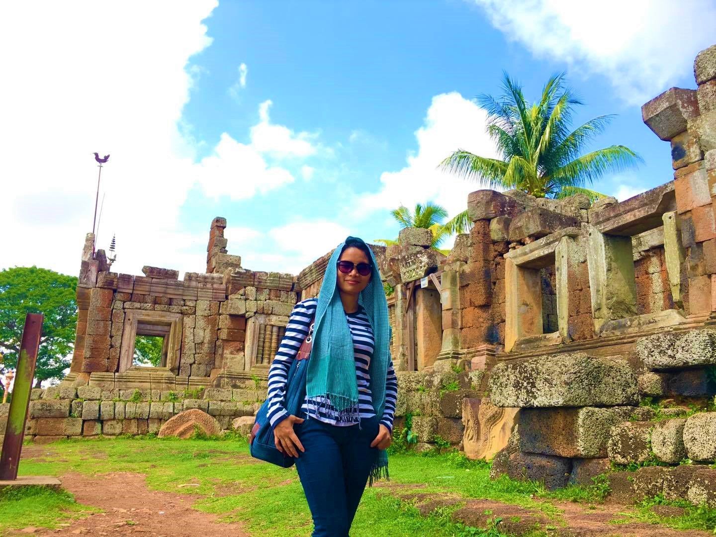 Private day tour to Phnom Chisor Mountain and Tonle Bati, featuring ancient temples, scenic views, and Cambodian history near Phnom Penh.