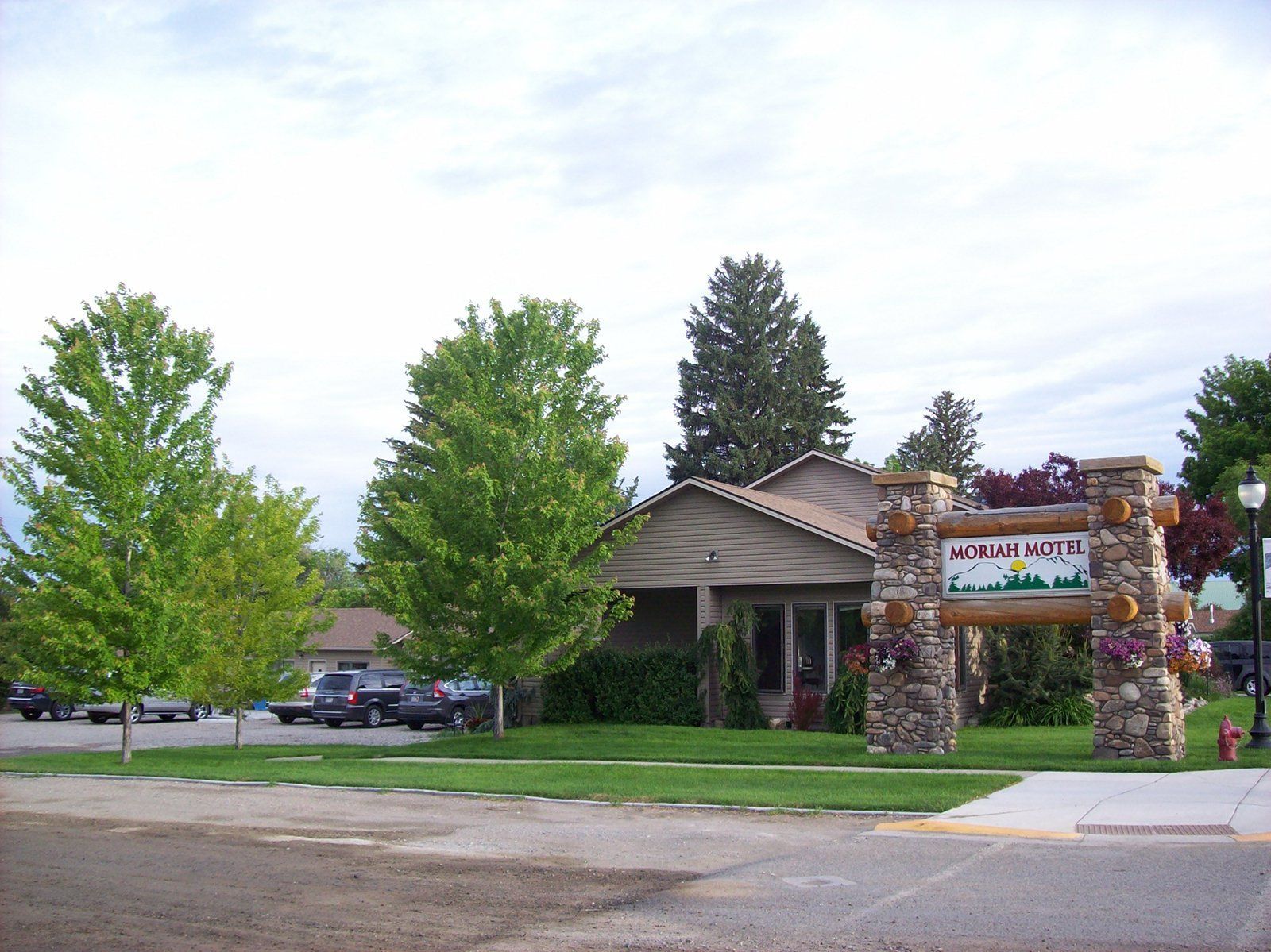 a building with a welcome sign in front of it