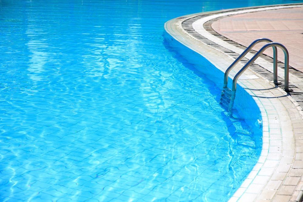 Side Right Swimming Pool — Professional Pool Builder in Wagga Wagga, NSW