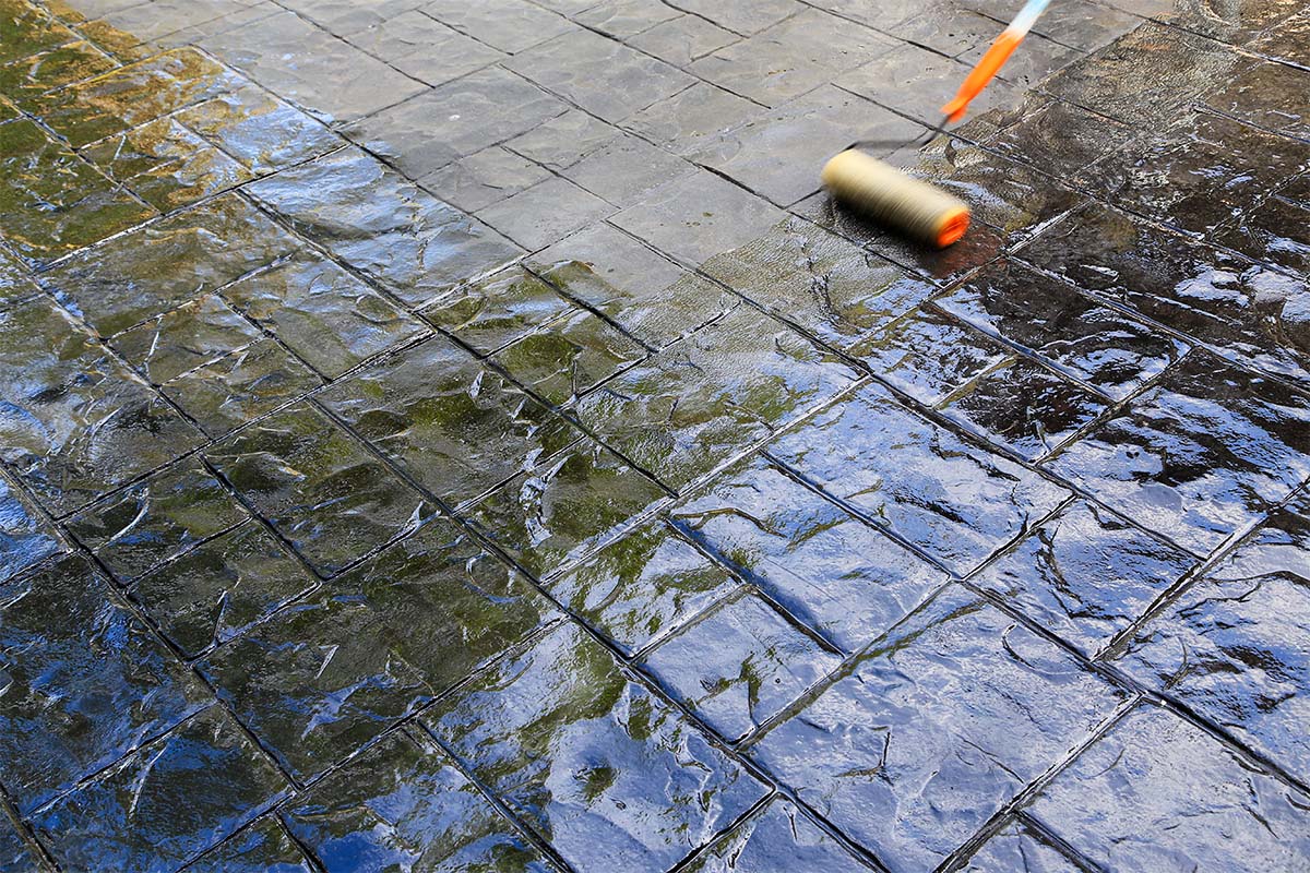 Toowoomba Concreter Sealing A New Stamped Concrete Patio Surface