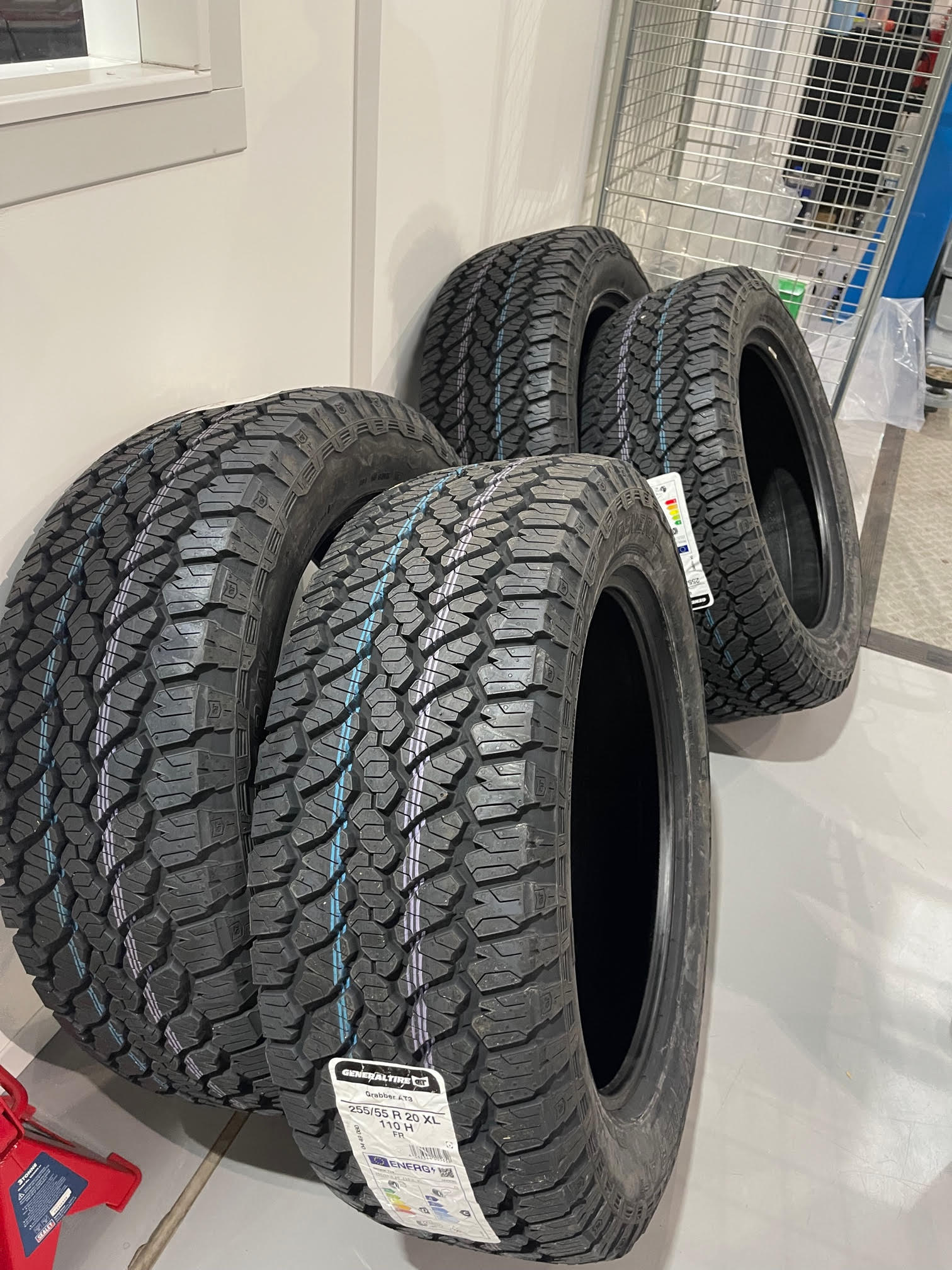 Tyres & Wheels