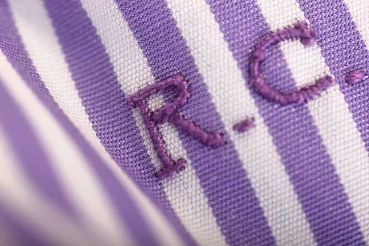 personalizzazioni ricamate a mano