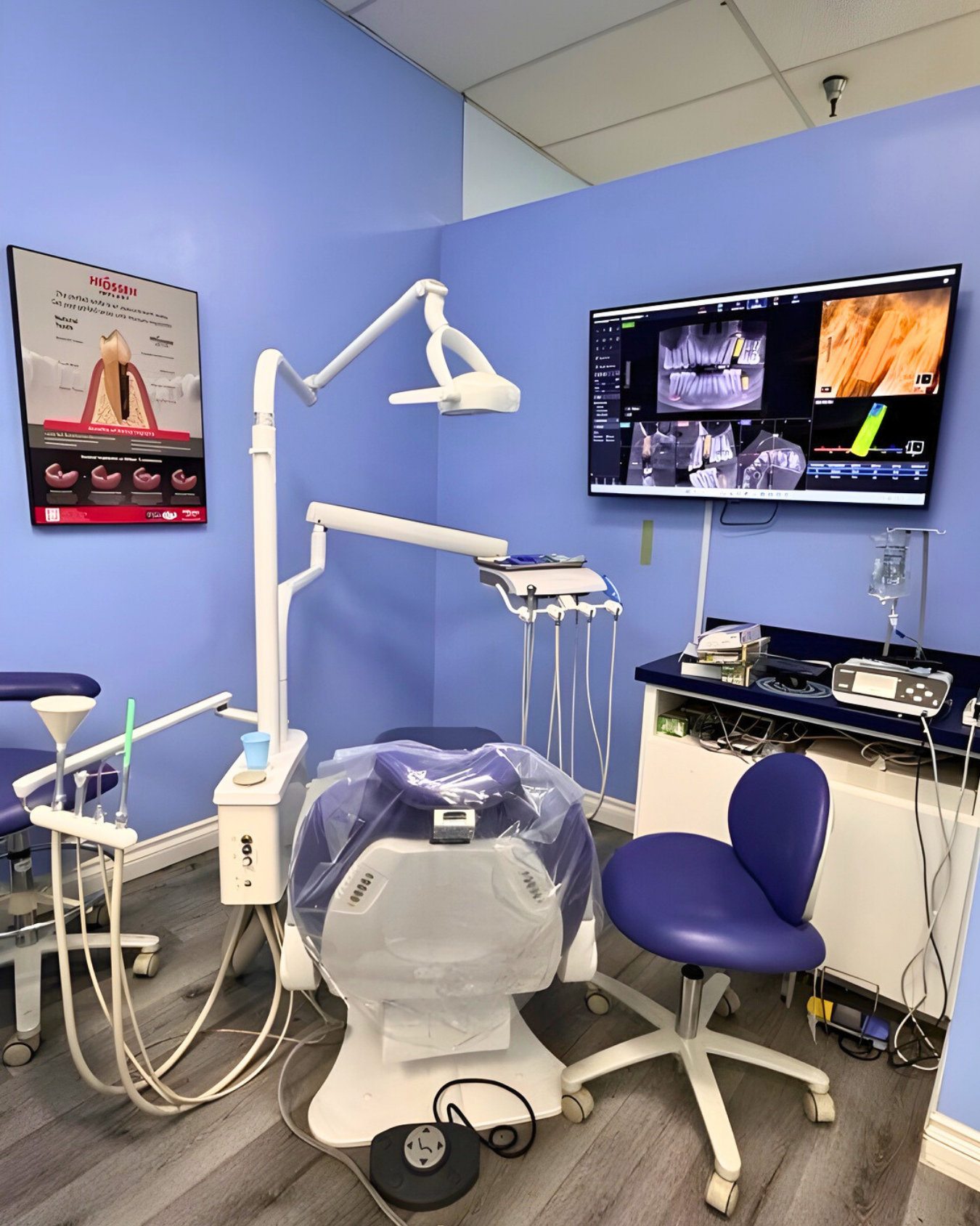 Dental examination room: Burbank Implant and Cosmetic Dentistry