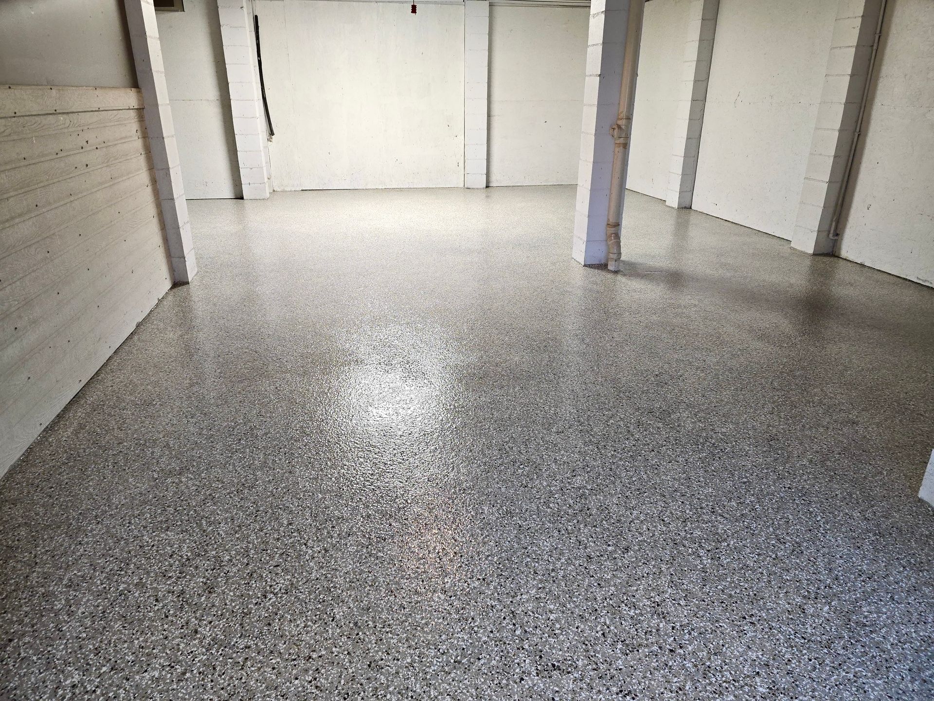 Picture of garage with finished epoxy garage floor