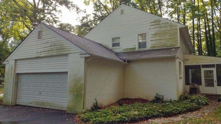 Dirty Garage Of House — Wilmington, DE — Don’s Power Washing