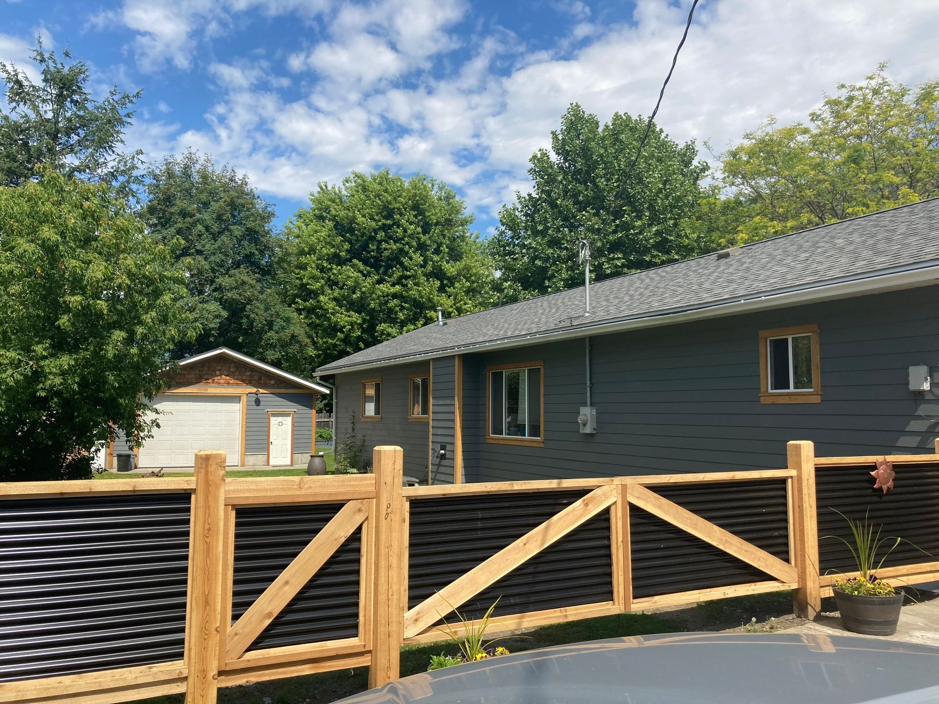 Customer fencing and exterior finishing