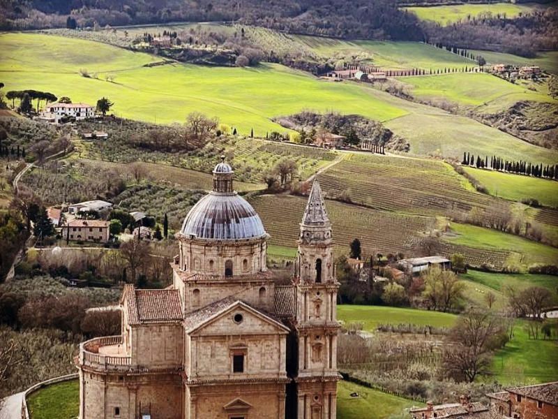 Montepulciano-Weintour mit Mittagessen in einem Weingut