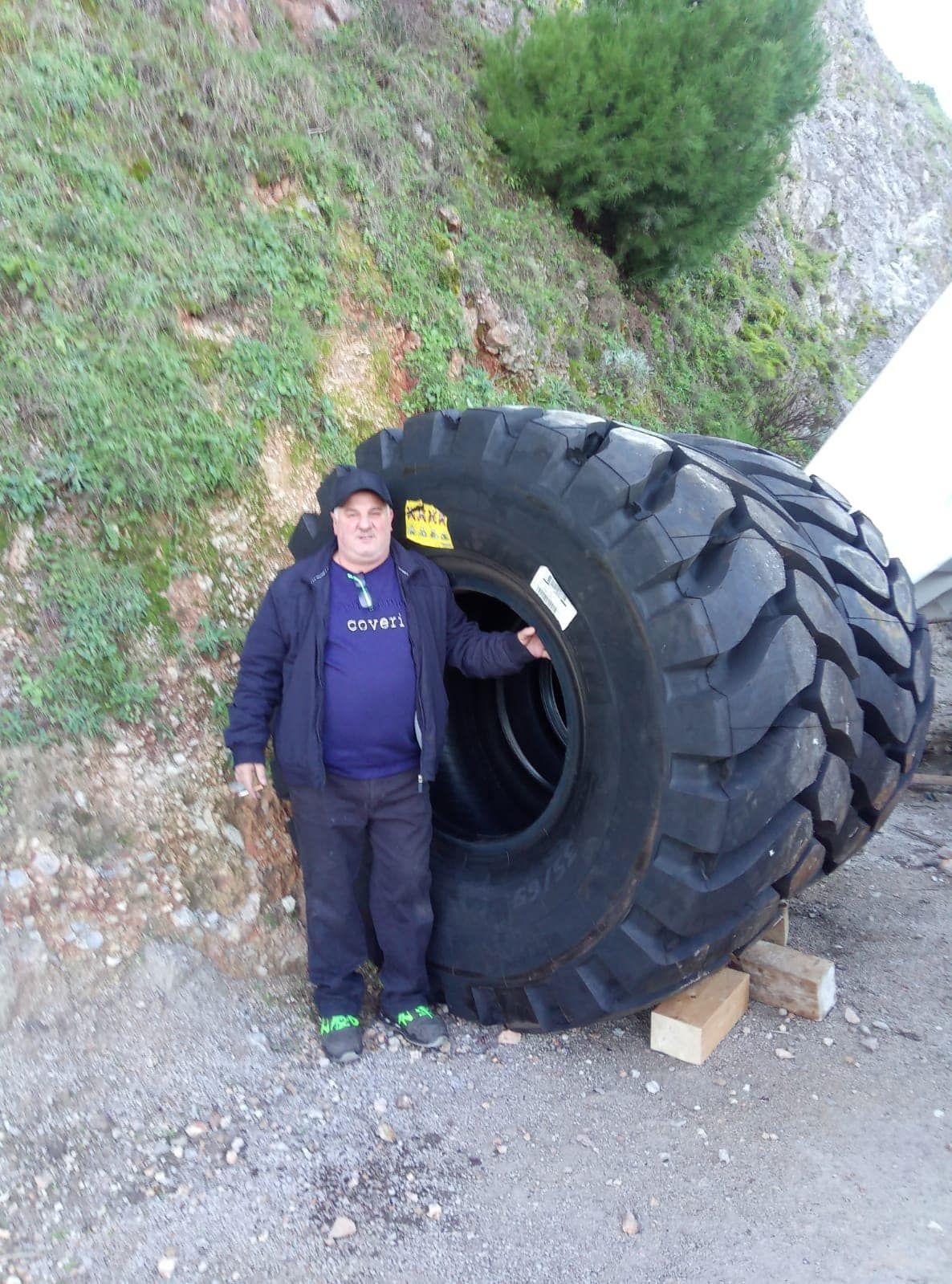 pneumatici per mezzi agricoi e autocarri