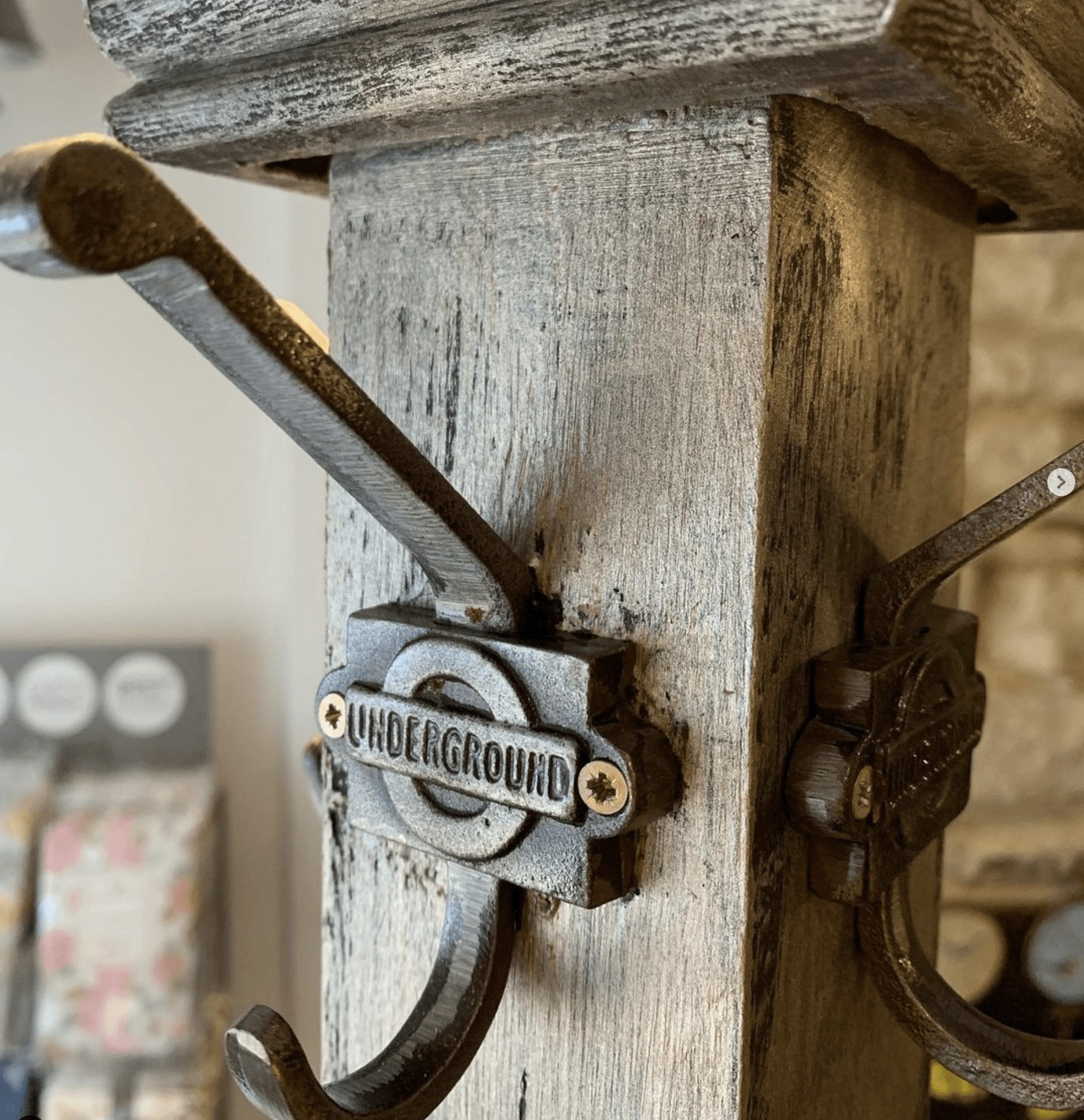 Clothes hook