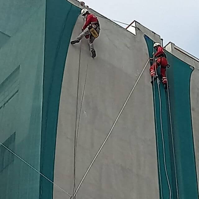 Perú Vertical Trabajos de Dificil Acceso