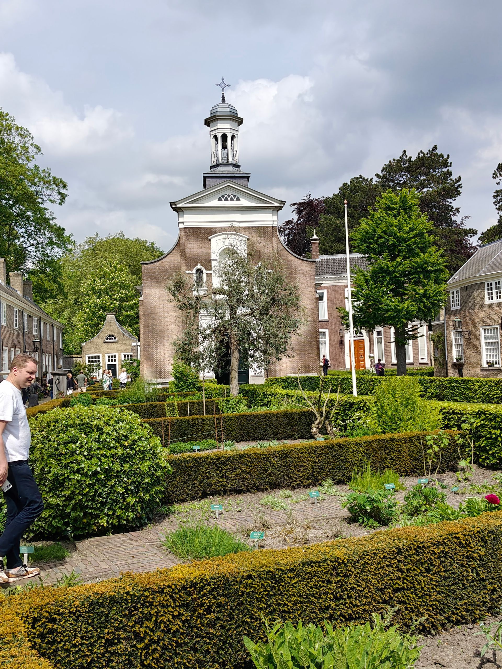 Begijnenhof Breda met de kapel