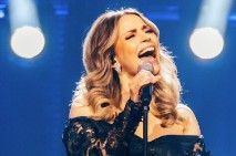Laura vertolkt Adele